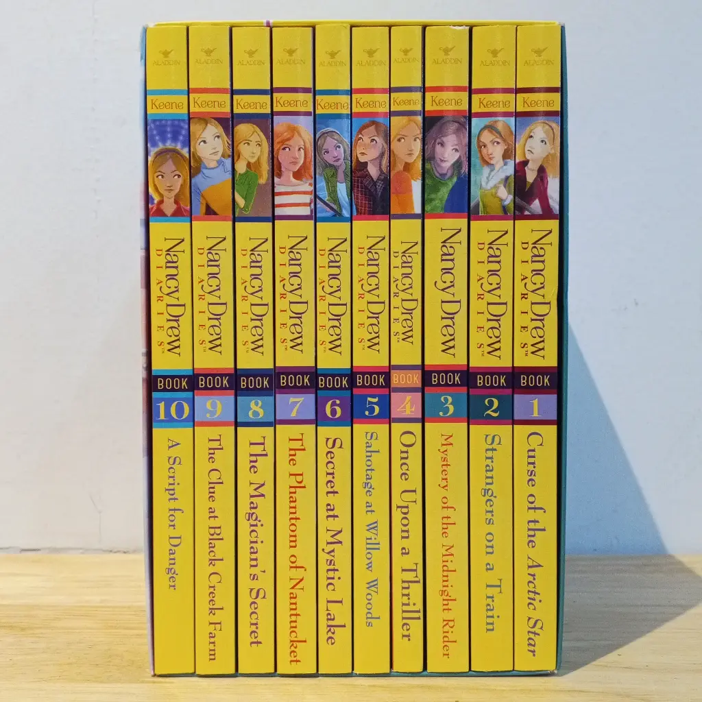 Nancy Drew Diaries Supersleuth Collection (10 Books Set)