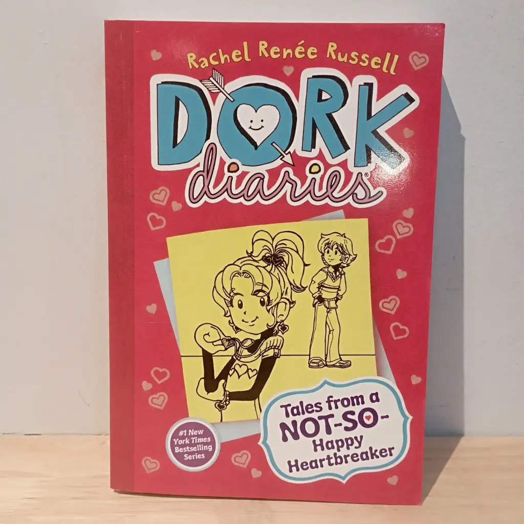 Dork Diaries Book 6 : Tales from a Not-So-Happy Heart-breaker