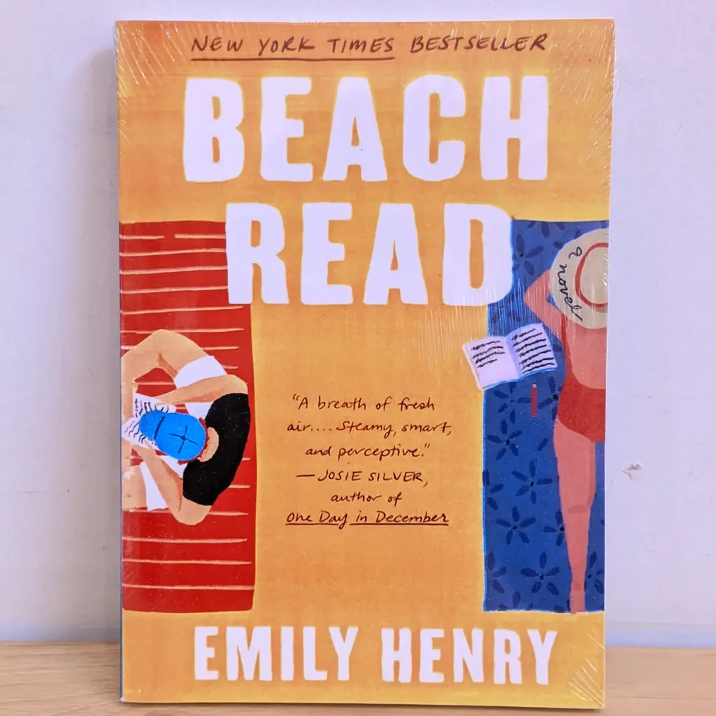 Beach Read - Emily Henry  (Imported Reprint) 