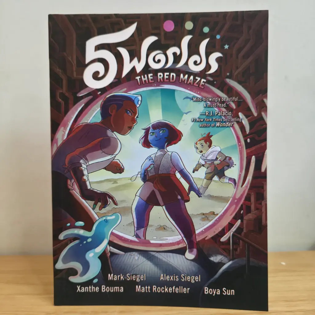 5 Worlds Book 3: The Red Maze - Mark Siegel