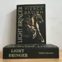 Light Bringer - Pierce Brown (Local Reprint)