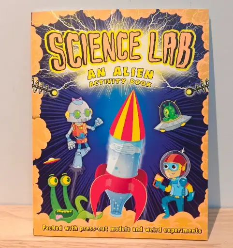 [RP0347] Science Lab (An Alien Activity Book)