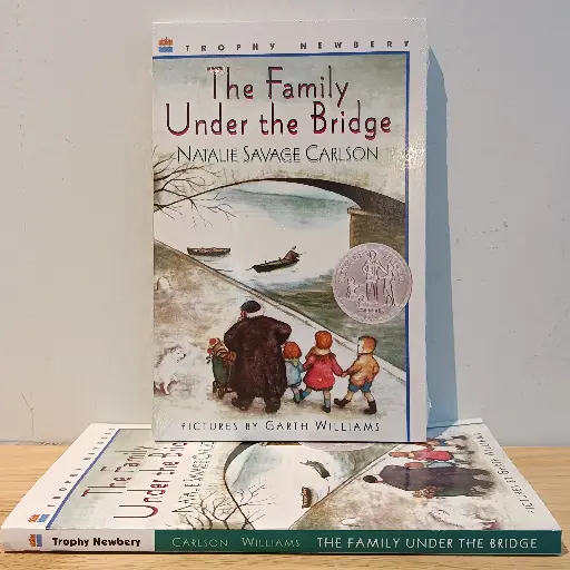 [FC0039] The Family under the Bridge - Natalie Savage Carlson (Imported Reprint)