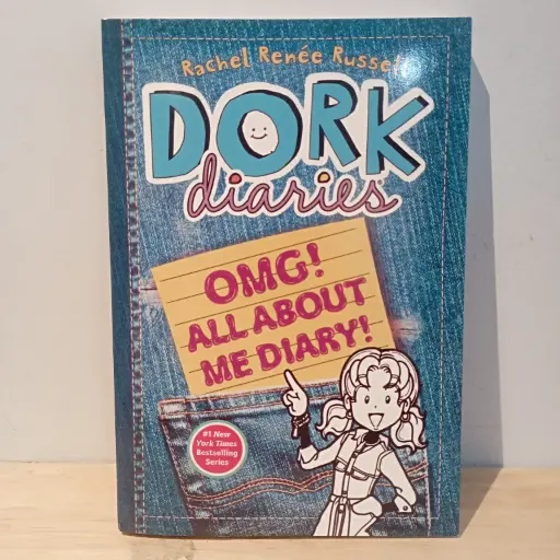 [RP0703]  Dork Diaries Book : OMG! All About Me Diary!