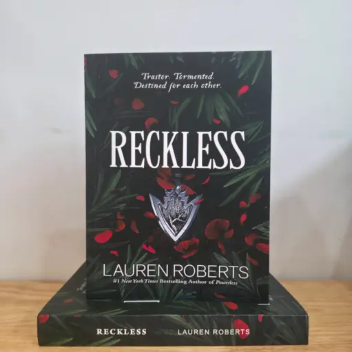 [LP0328] Reckless (Powerless - 02) - Lauren Roberts 