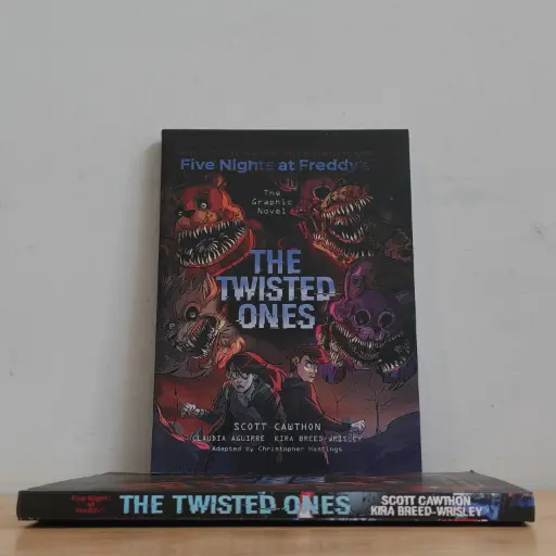 [LP0353] Five Nights At Freddy's (Novel) : The Twisted Ones (Local Reprint)